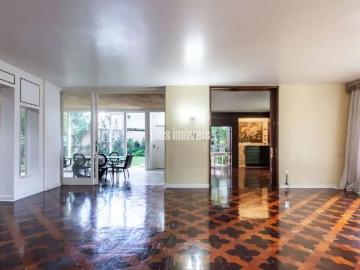 Casa / Sobrado para Venda em São Paulo/SP Jardim América 4 Quartos