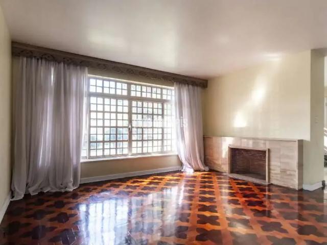 Casa / Sobrado para Venda em São Paulo/SP Jardim América 4 Quartos