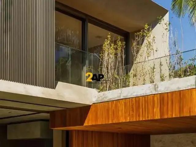 Casa / Sobrado para Venda em São Paulo/SP Jardim América 5 Quartos