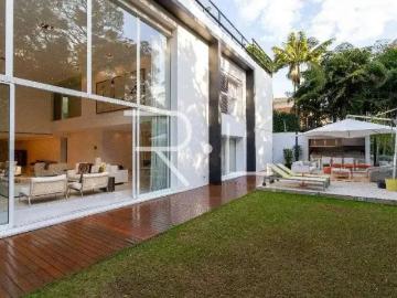 Casa / Sobrado para Venda em São Paulo/SP Jardim América 7 Quartos