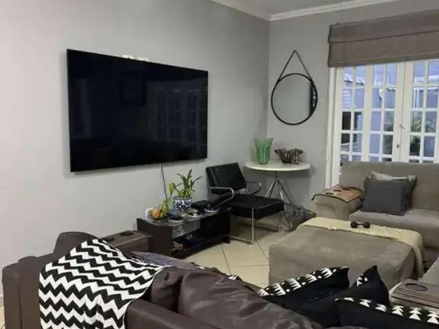 Casa / Sobrado para Venda em São Paulo/SP Jardim Guanhembu 4 Quartos