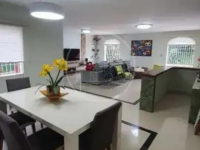 Casa / Sobrado para Venda em São Paulo/SP Jardim Guarapiranga 4 Quartos