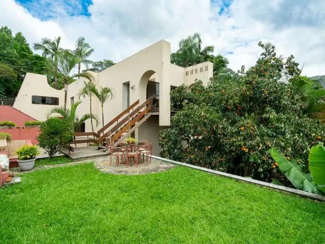 Casa / Sobrado para Venda em São Paulo/SP Jardim Guedala 4 Quartos