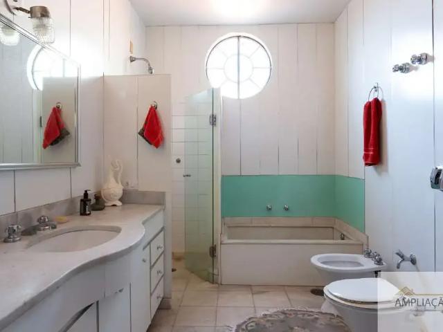 Casa / Sobrado para Venda em São Paulo/SP Jardim Guedala 6 Quartos