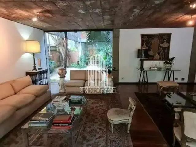 Casa / Sobrado para Venda em São Paulo/SP Jardim Guedala 6 Quartos
