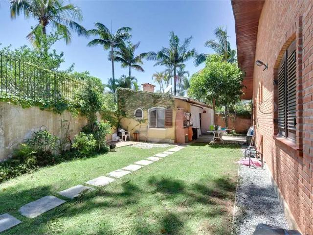 Casa / Sobrado para Venda em São Paulo/SP Jardim dos Estados 3 Quartos