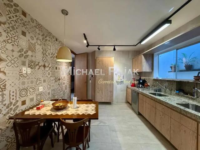 Casa / Sobrado para Venda em São Paulo/SP Jardim dos Estados 4 Quartos