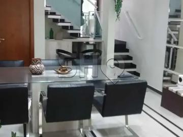 Praça Júlio César Vanini - Garagem, Piscina