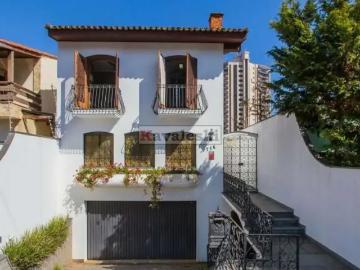 Rua Carlos Tiago Pereira, Praça Giovanni da Modena