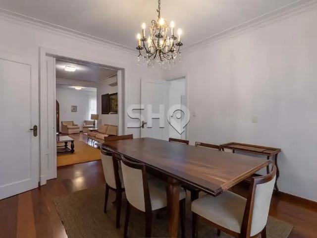 Casa / Sobrado para Venda em São Paulo/SP Jardim Europa 3 Quartos