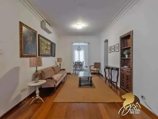 Casa / Sobrado para Venda em São Paulo/SP Jardim Europa 3 Quartos