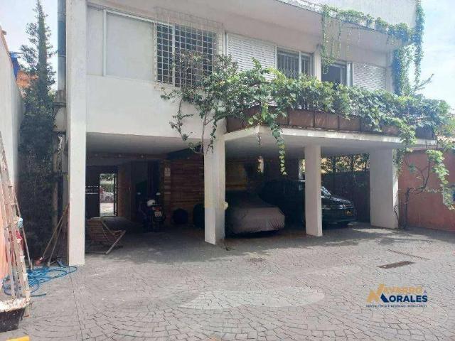 Casa / Sobrado para Venda em São Paulo/SP Jardim Europa 3 Quartos