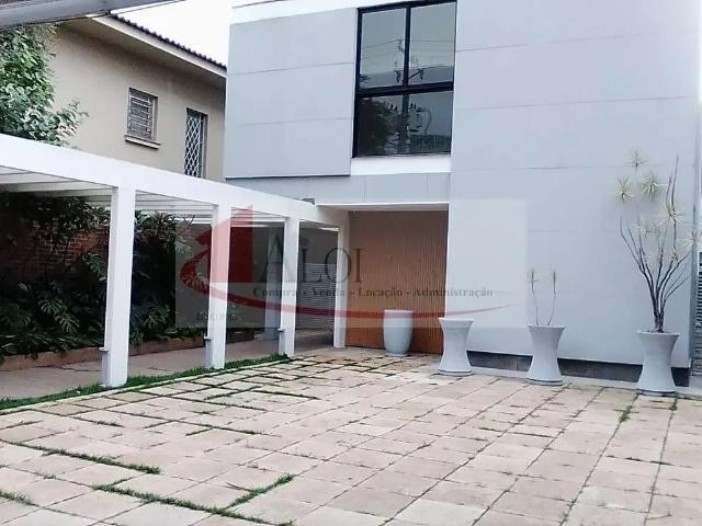 Casa / Sobrado para Venda em São Paulo/SP Jardim Europa 3 Quartos