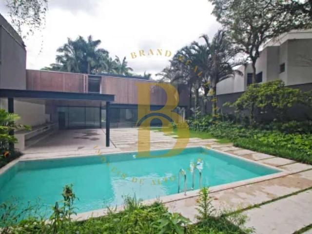 Casa / Sobrado para Venda em São Paulo/SP Jardim Europa 4 Quartos