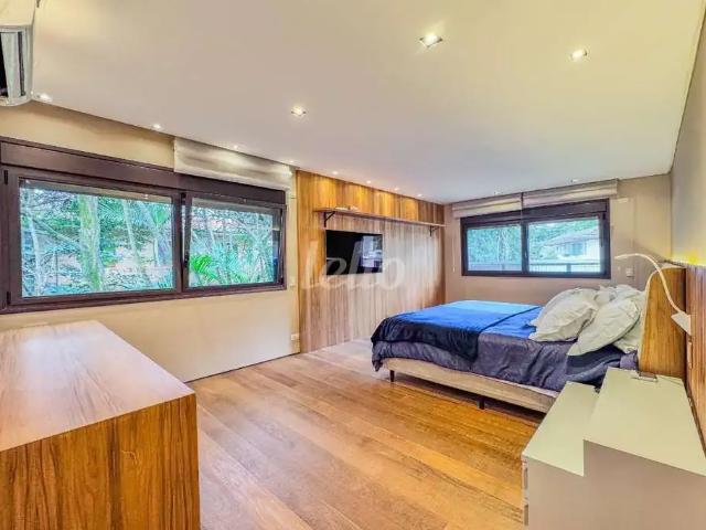 Casa / Sobrado para Venda em São Paulo/SP Jardim Europa 5 Quartos