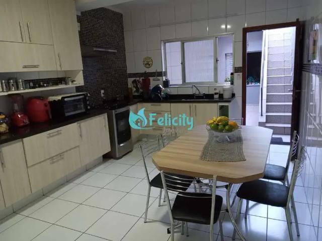 Casa / Sobrado para Venda em São Paulo/SP Jardim Humaitá 3 Quartos
