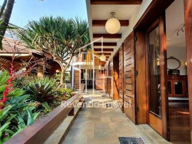 Casa / Sobrado para Venda em São Paulo/SP Jardim Leonor 5 Quartos