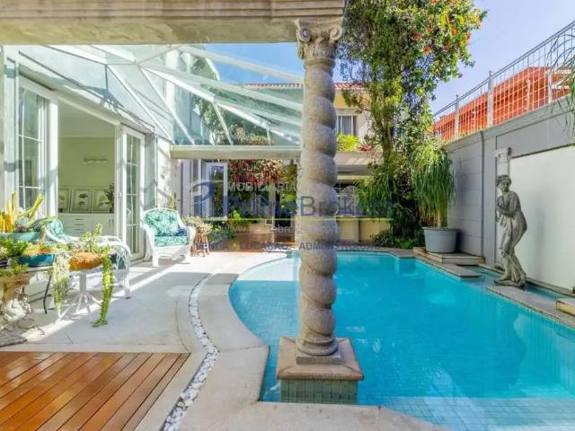 Casa / Sobrado para Venda em São Paulo/SP Jardim Luzitânia 5 Quartos