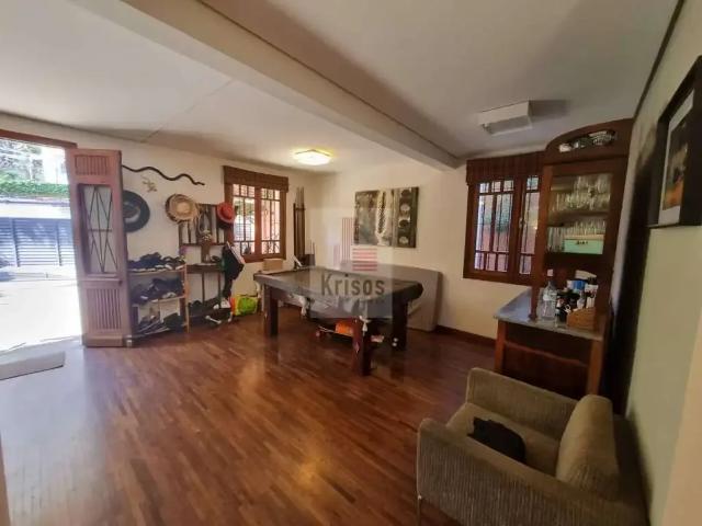 Casa / Sobrado para Venda em São Paulo/SP Jardim Morumbi 4 Quartos