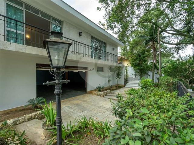 Casa / Sobrado para Venda em São Paulo/SP Jardim Marajoara 4 Quartos