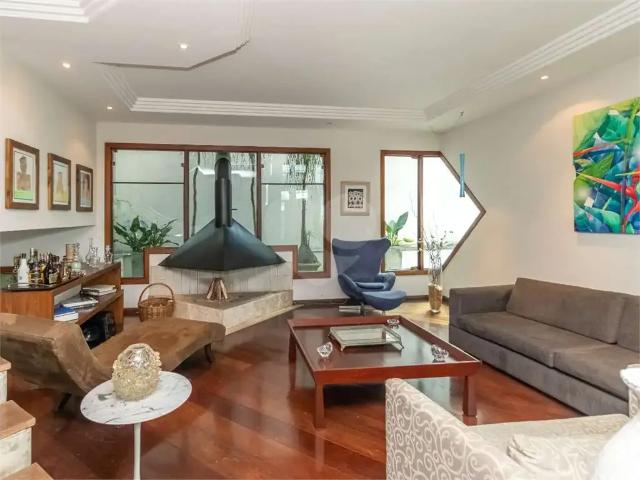 Casa / Sobrado para Venda em São Paulo/SP Jardim Marajoara 4 Quartos