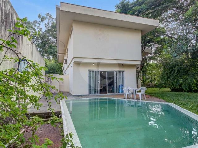 Casa / Sobrado para Venda em São Paulo/SP Jardim Marajoara 4 Quartos