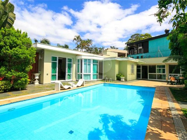 Casa / Sobrado para Venda em São Paulo/SP Jardim Marajoara 4 Quartos
