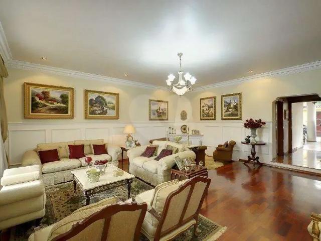 Casa / Sobrado para Venda em São Paulo/SP Jardim Marajoara 5 Quartos