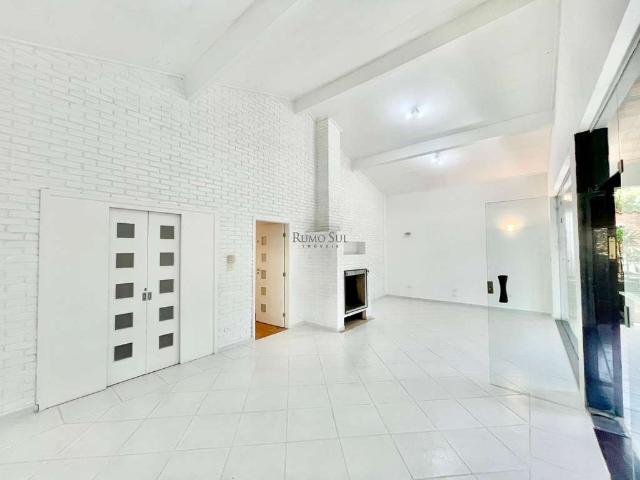 Casa / Sobrado para Venda em São Paulo/SP Jardim Marajoara 5 Quartos