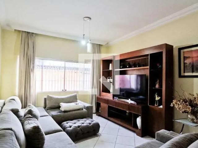 Casa / Sobrado para Venda em São Paulo/SP Jardim Marisa 5 Quartos