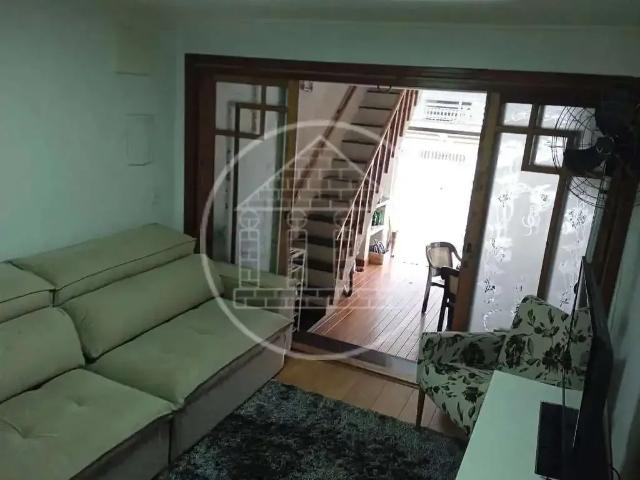 Casa / Sobrado para Venda em São Paulo/SP Jardim São Bernardo 4 Quartos