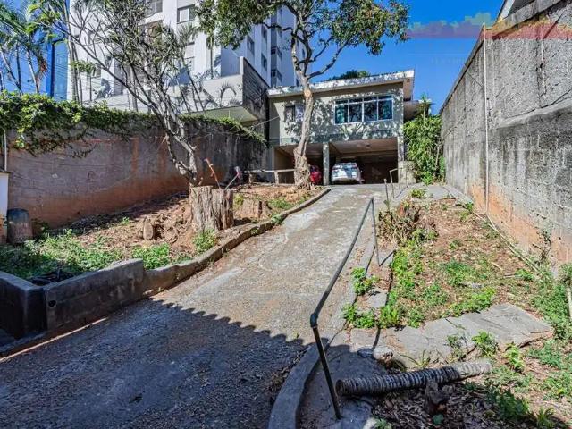 Casa / Sobrado para Venda em São Paulo/SP Jardim São Domingos 9 Quartos