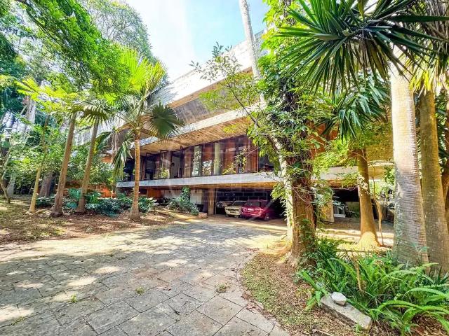 Casa / Sobrado para Venda em São Paulo/SP Jardim Santa Helena 8 Quartos
