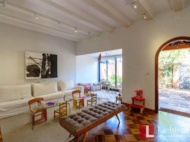 Casa / Sobrado para Venda em São Paulo/SP Jardim Paulista 4 Quartos