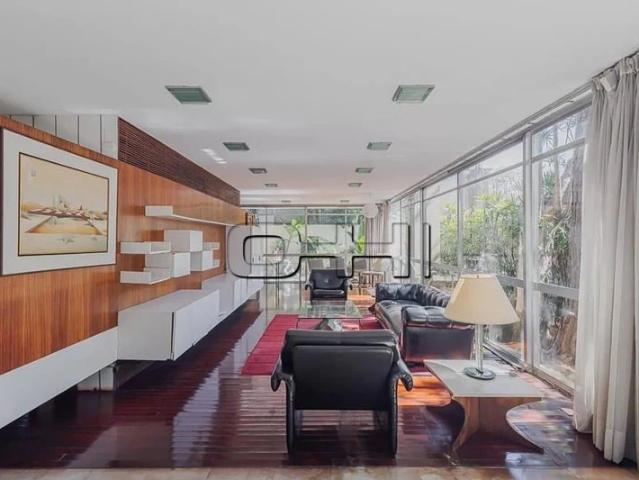 Casa / Sobrado para Venda em São Paulo/SP Jardim Paulista 4 Quartos