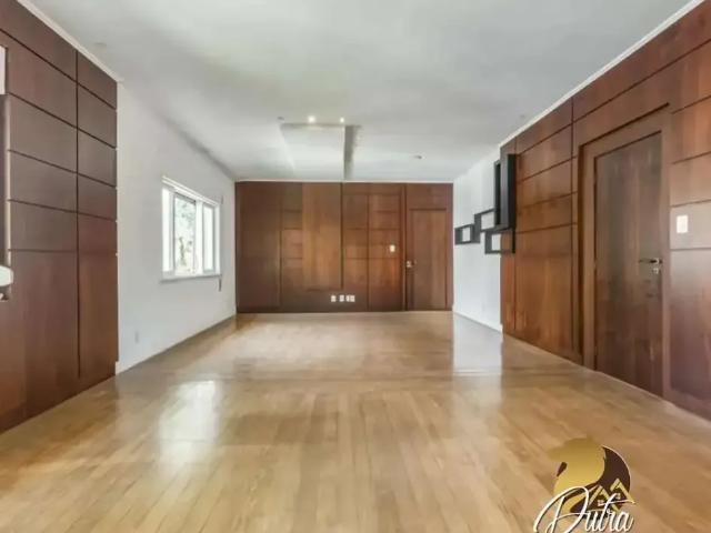 Casa / Sobrado para Venda em São Paulo/SP Jardim Paulista 5 Quartos