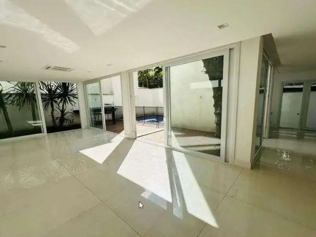 Casa / Sobrado para Venda em São Paulo/SP Jardim Petrópolis 4 Quartos