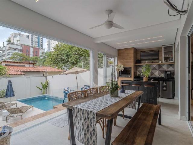 Casa / Sobrado para Venda em São Paulo/SP Jardim Prudência 4 Quartos