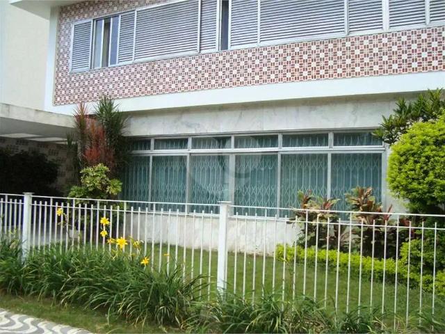 Casa / Sobrado para Venda em São Paulo/SP Mooca 4 Quartos