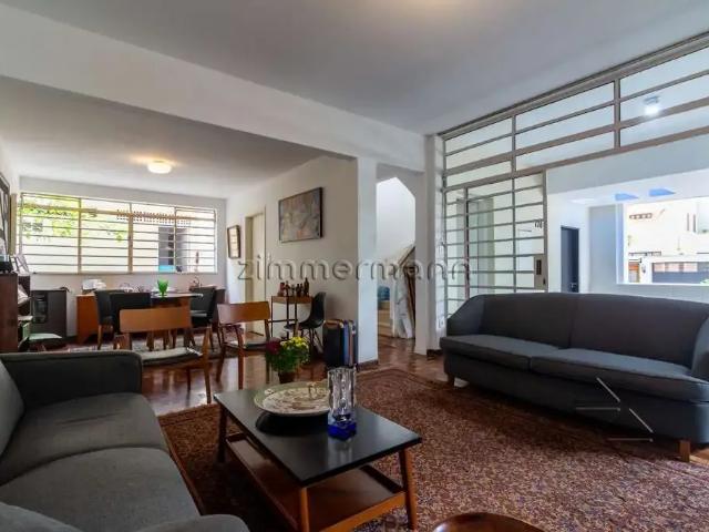 Casa / Sobrado para Venda em São Paulo/SP Moema 5 Quartos