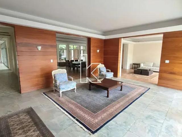 Casa / Sobrado para Venda em São Paulo/SP Moema 5 Quartos