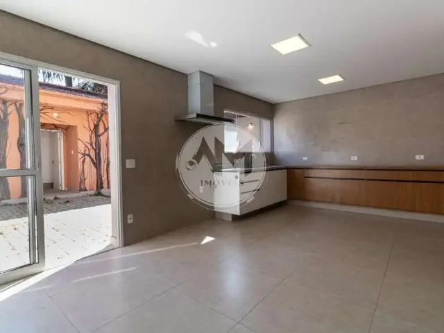 Casa / Sobrado para Venda em São Paulo/SP Moema 3 Quartos
