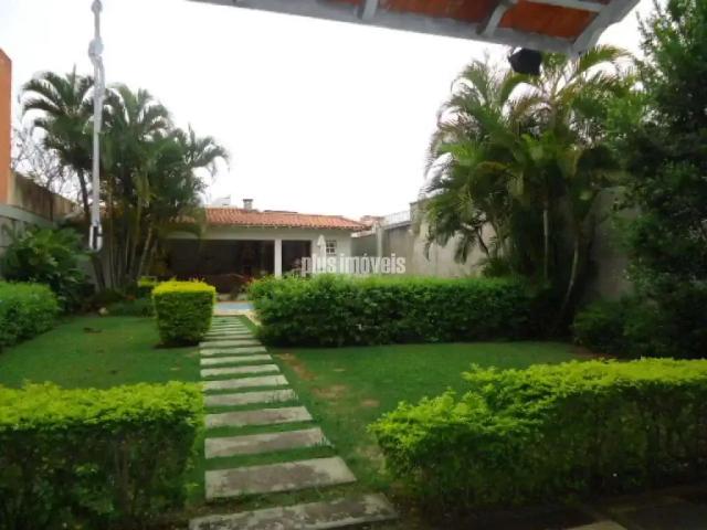 Casa / Sobrado para Venda em São Paulo/SP Morumbi 3 Quartos
