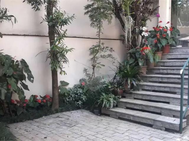 Casa / Sobrado para Venda em São Paulo/SP Morumbi 3 Quartos