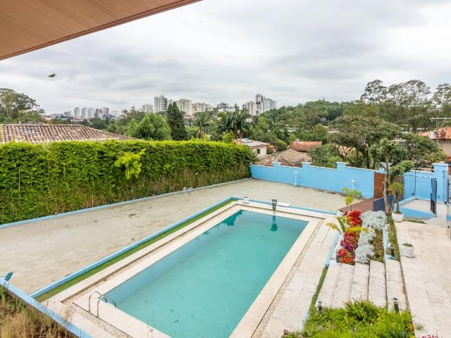 Casa / Sobrado para Venda em São Paulo/SP Morumbi 4 Quartos