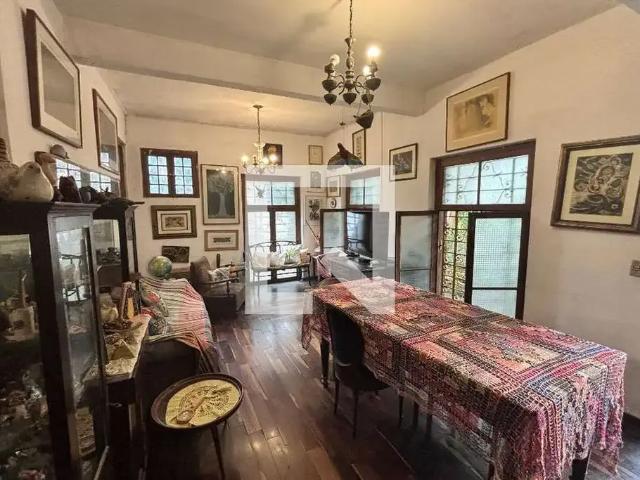 Casa / Sobrado para Venda em São Paulo/SP Morumbi 4 Quartos