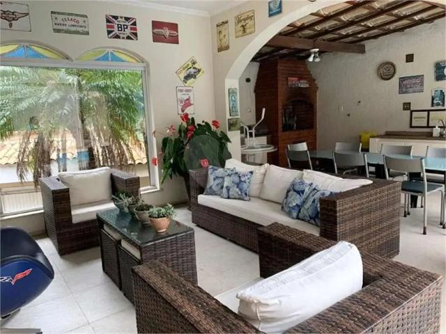 Casa / Sobrado para Venda em São Paulo/SP Morumbi 4 Quartos