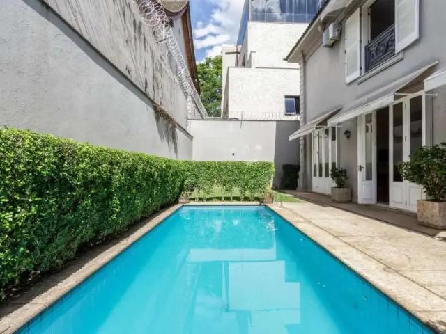 Casa / Sobrado para Venda em São Paulo/SP Morumbi 4 Quartos