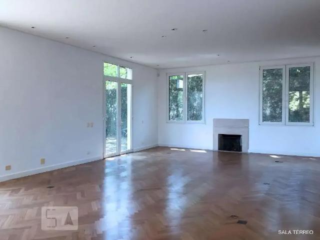 Casa / Sobrado para Venda em São Paulo/SP Morumbi 4 Quartos
