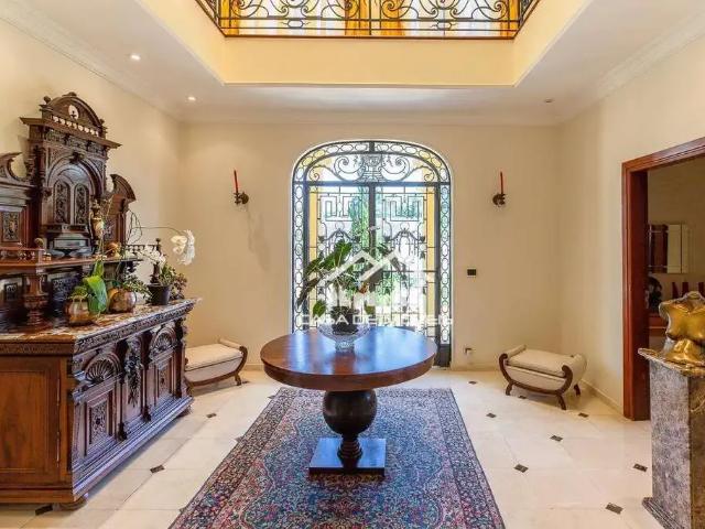 Casa / Sobrado para Venda em São Paulo/SP Morumbi 4 Quartos